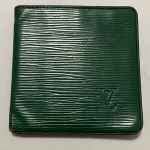 LV EPI BIFOLD WALLET